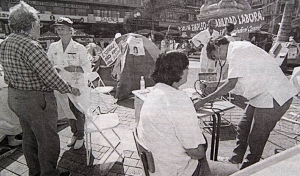 Acampada de trabajadores eventuales del SCS en Plaza de La Candelaria (24.10.1998)