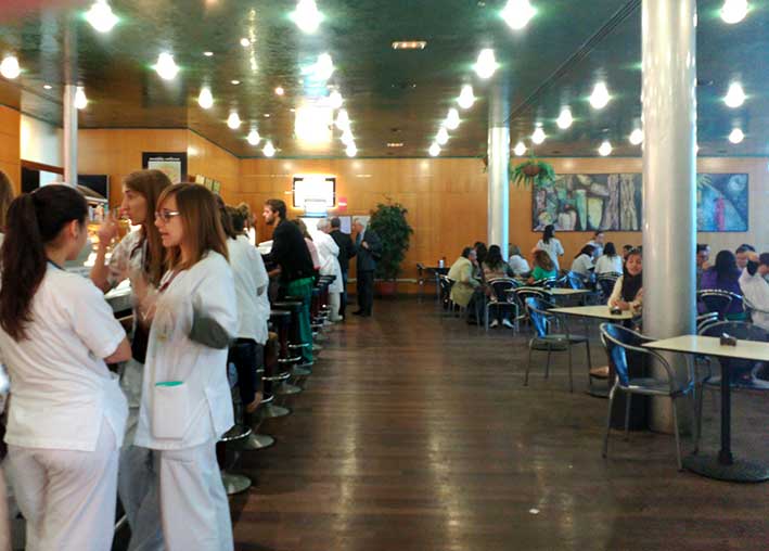 Estafa  mediante el cobro a los trabajadores de PRECIOS ILEGALES EN LAS CAFETERÍAS del HUC