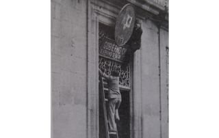 Expresiones de júbilo callejero por la instauración de la 2ª República 14 de abril de 1931 Expresiones de júbilo callejero por la instauración de la 2ª República 14 de abril de 1931