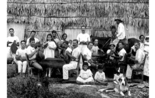 En 12 años emigran a América cerca de 70 mil canarios 10 de abril de 1958 En 12 años emigran a América cerca de 70 mil canarios 10 de abril de 1958