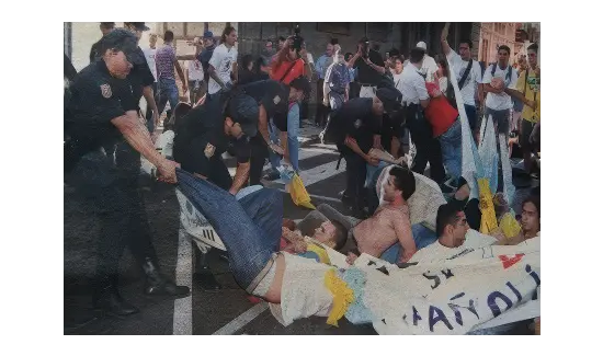 Boicot a la procesión del Pendón en La Laguna 27 de julio de 2003