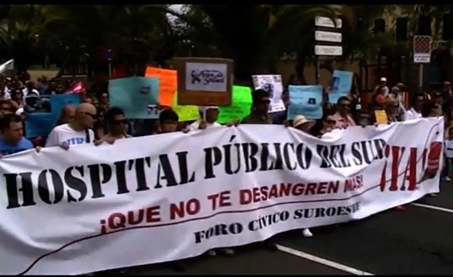 La saturación de los servicios asistenciales tinerfeños exigen la urgente ampliación de servicios del Hospital del Sur y el inicio del centro sociosanitario del Mojón La saturación de los servicios asistenciales tinerfeños exigen la urgente ampliación de servicios del Hospital del Sur y el inicio del centro sociosanitario del Mojón