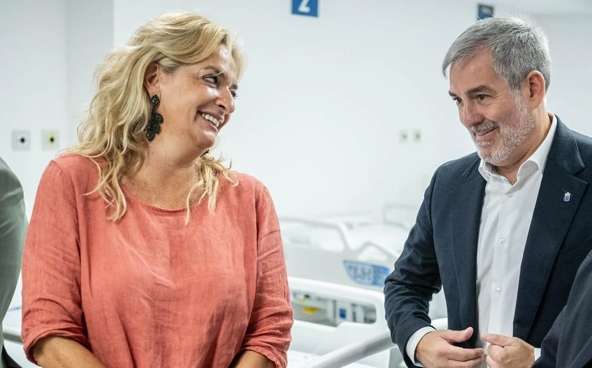 Un gobierno y una consejería sanitaria que amordaza las críticas, manipula las mesas paritarias y depreda salarios Un gobierno y una consejería sanitaria que amordaza las críticas, manipula las mesas paritarias y depreda salarios