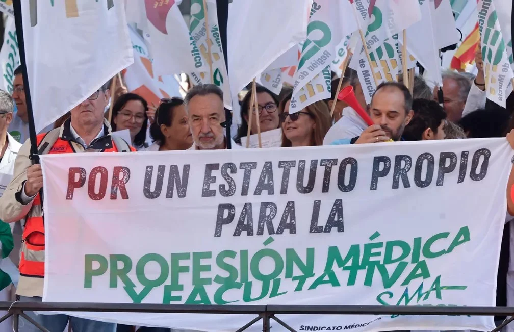 Los convocantes de las huelgas médicas insisten en ignorar los derechos del resto de los trabajadores sanitarios Los convocantes de las huelgas médicas insisten en ignorar los derechos del resto de los trabajadores sanitarios