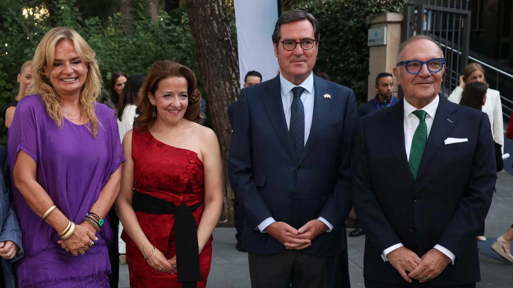 La consejería de Sanidad de Canarias se arrodilla ante la sanidad privada y la patronal La consejería de Sanidad de Canarias se arrodilla ante la sanidad privada y la patronal