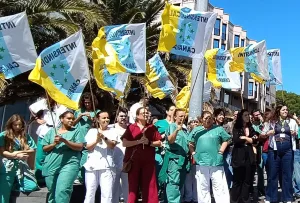 El gobierno vende fracasos en la sanidad pública con envoltorio de éxitos