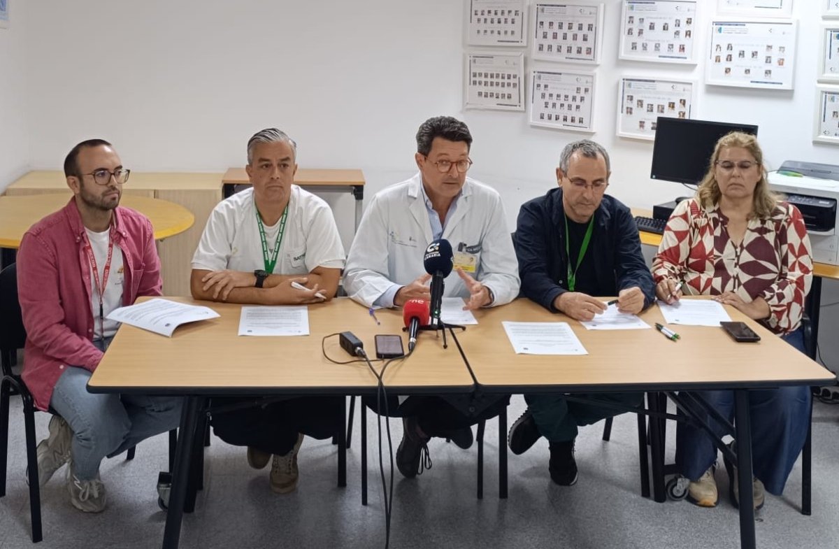 El Comité de Empresa acusa a la dirección del HUC de despotismo y forzar el deterioro del clima laboral El Comité de Empresa acusa a la dirección del HUC de despotismo y forzar el deterioro del clima laboral