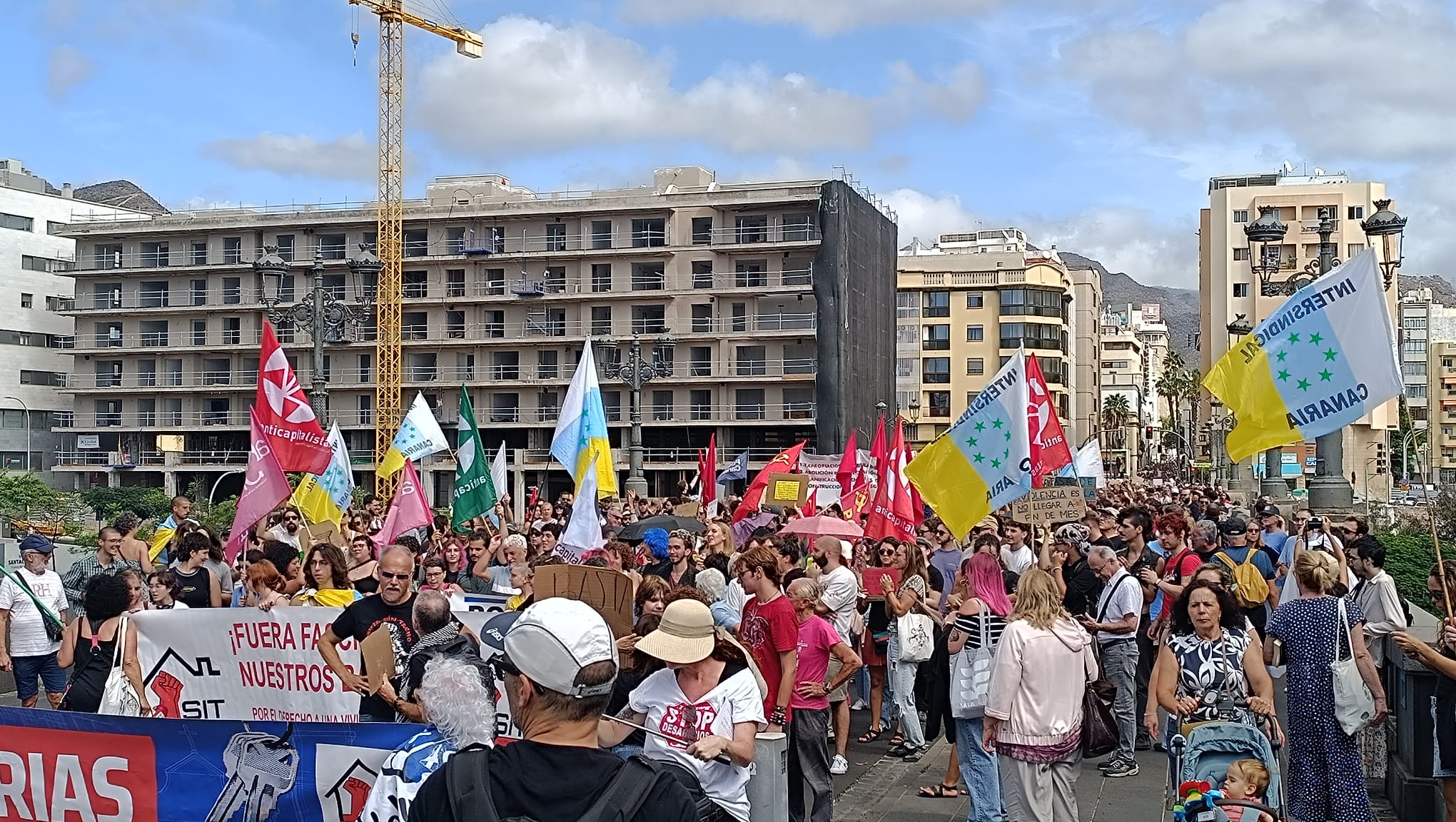 Continúa secuestrado el derecho de los canarios a una VIVIENDA DIGNA Continúa secuestrado el derecho de los canarios a una VIVIENDA DIGNA